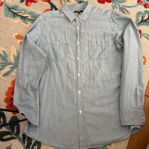 Uniqlo Light Blue Casual Button-Down Shirt
